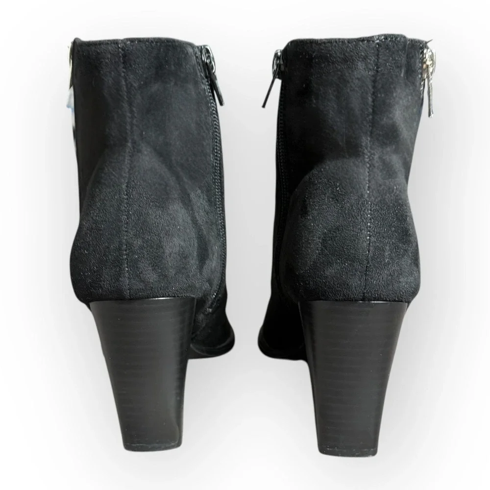 Forever 21 Black Suede Pointed Toe Ankle Booties Block Heel Zipper Detail Size 6